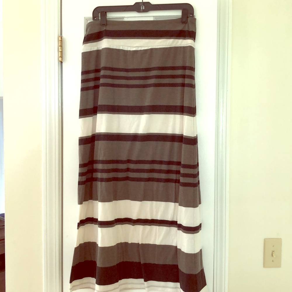 Mossimo floor length skirt
